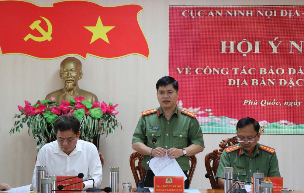 Dai ta Ngo Xuan Phu, Pho Cuc truong Cuc An ninh noi dia phat bieu tai buoi hoi y nghiep vu. Anh: Tien Dung