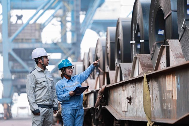 Les personnes ayant un revenu de 24 millions de VND/mois et une personne dependante n'auront pas a payer d'impot sur le revenu des personnes physiques. Photo : Hai Nguyen