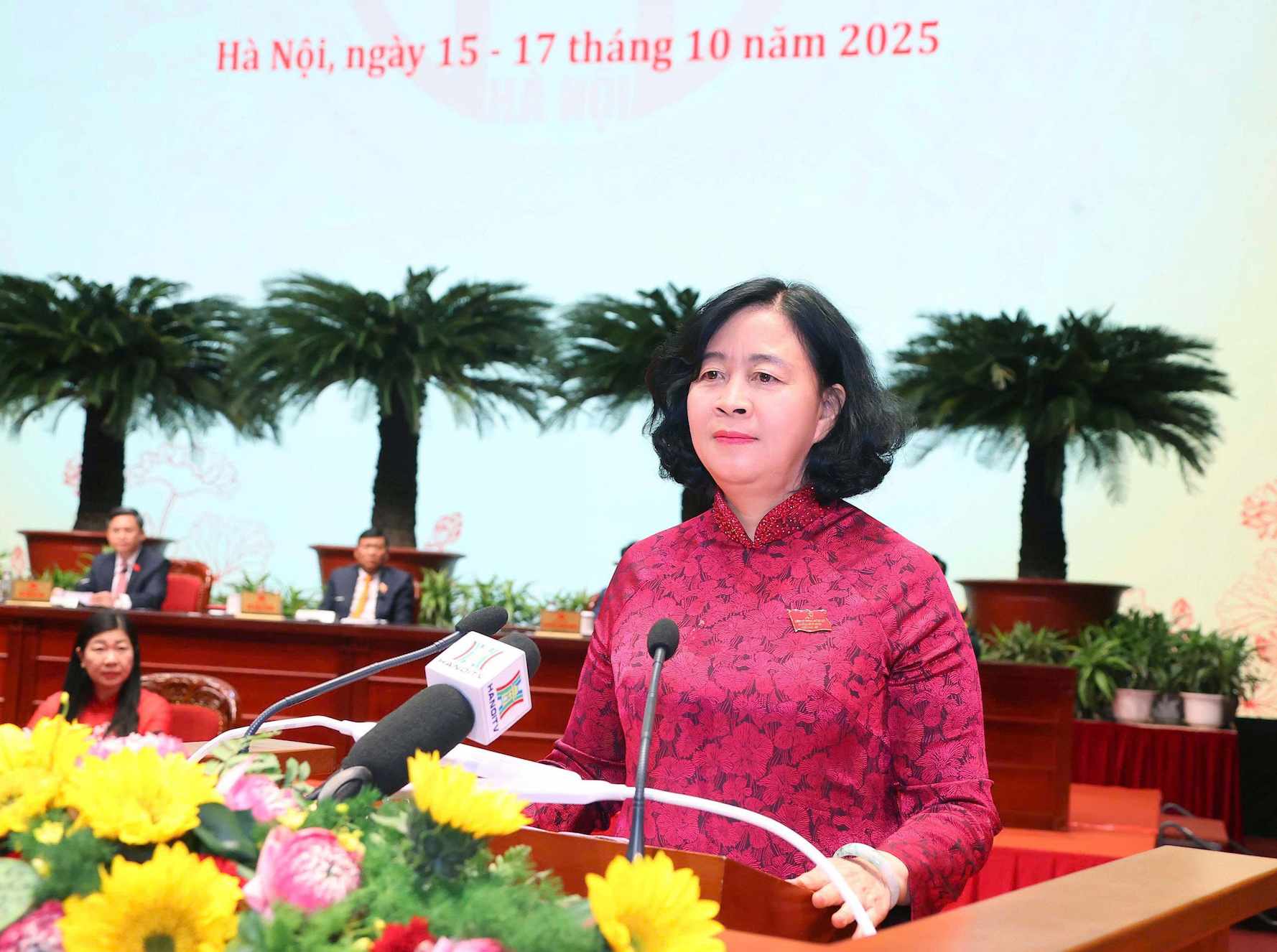 Bi thu Thanh uy Ha Noi phat bieu be mac dai hoi. Anh: Viet Thanh