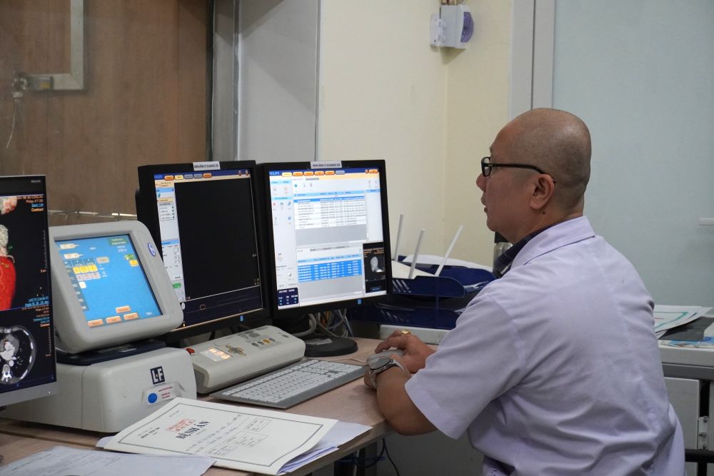 Da Nang discusses solutions to build smart hospitals. Photo: Tran Thi