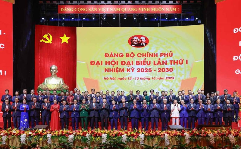 Party committees and organizations based on the results of the Party Congress urgently arrange, consolidate and arrange the positions of Party committees and authorities. Photo: VGP
