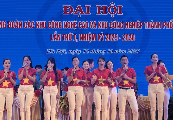 Tet muc van nghe chao mung Dai hoi. Anh: Kieu Vu