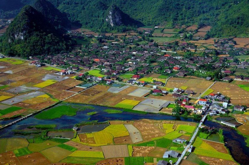 Lang Quynh Son voi khung canh yen binh, moc mac. Anh: Lang van hoa du lich cong dong Quynh Son