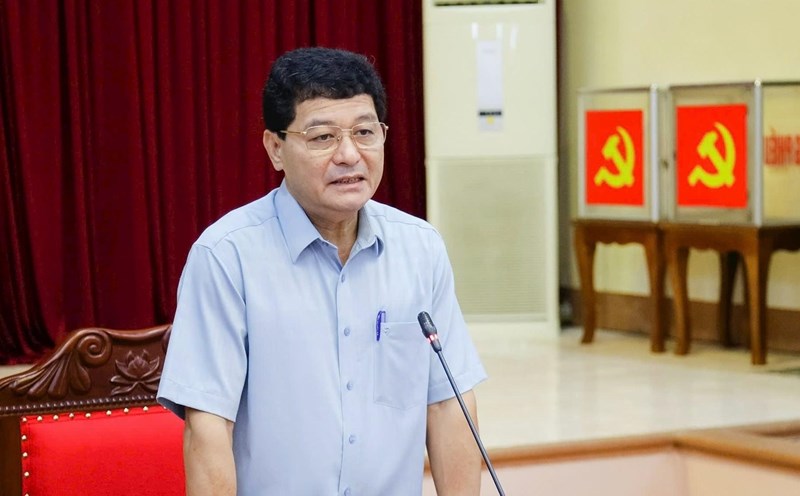 Mr. Pham Trong Hoang - Member of the Standing Committee of Nghe An Provincial Party Committee - was appointed to hold the position of Head of the Provincial Party Committee's Organization Committee. Photo: Ngoc Anh