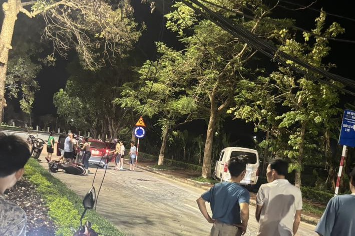 The scene of the traffic accident that killed the former Chairman of Kim Lien Commune People's Committee. Photo: Ngoc Anh