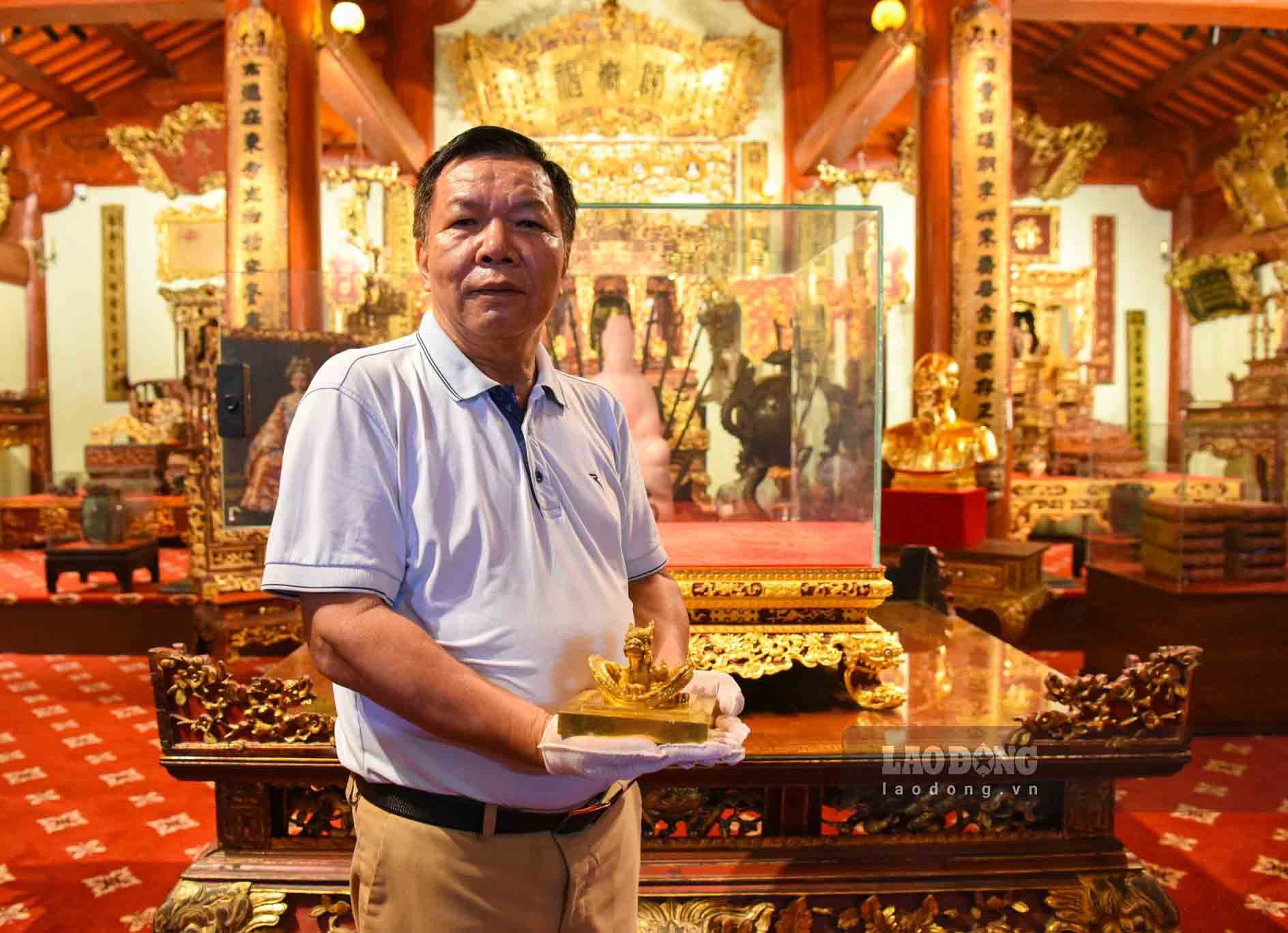 Ông Nguyễn Thế Hồng - Giám đốc Công ty trách nhiệm hữu hạn Bảo tàng Hoàng gia Nam Hồng (Bắc Ninh), người vừa được tặng thưởng Huân chương Lao động hạng Nhì. Ảnh: Vân Trường