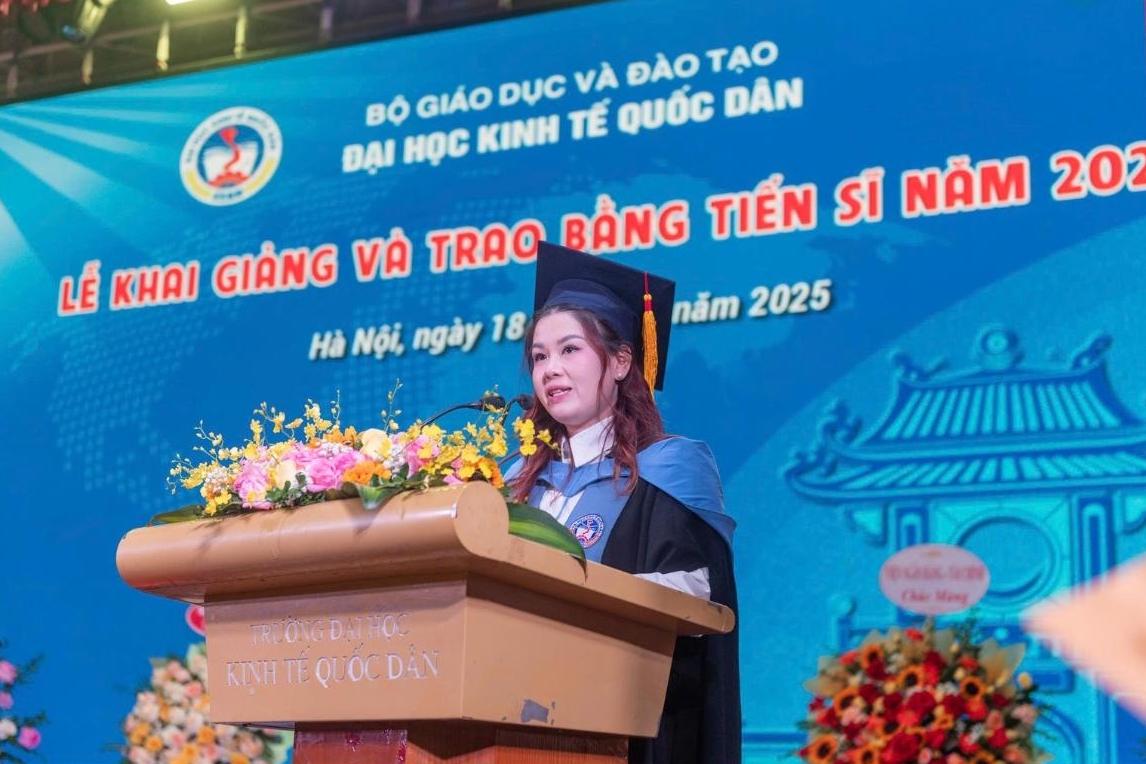 Tan TS. Nguyen Bao Ngoc - Giang vien Bo mon Marketing, Hoc vien Cong nghe Buu chinh vien thong. Anh: Manh Hung