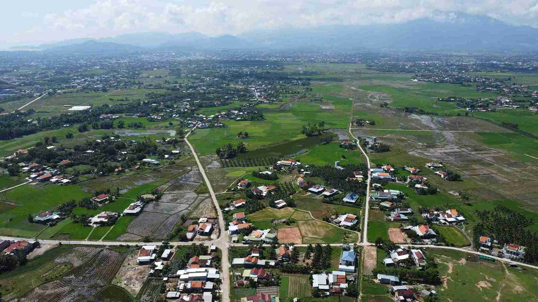 Ngay 16.10, ong Pham Van Hoa, Pho Giam doc Ban Quan ly Du an Dau tu xay dung cac cong trinh nong nghiep va giao thong tinh Khanh Hoa (chu dau tu du an thanh phan 1, cao toc Khanh Hoa - Buon Ma Thuot), cho biet tien do du an dang dap ung yeu cau, phan dau hoan thanh 20km dau tuyen vao ngay 19.12.2025 theo chi dao cua Thu tuong Chinh phu.