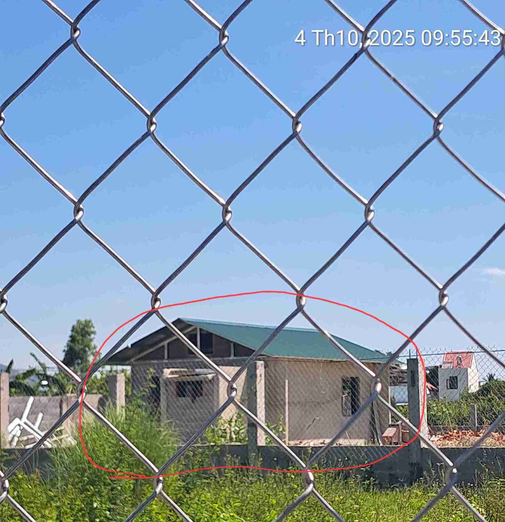 After the citizens' reflection, the authorities of Tay Nha Trang ward drew up a record of a series of illegal constructions. Photo: Huu Long