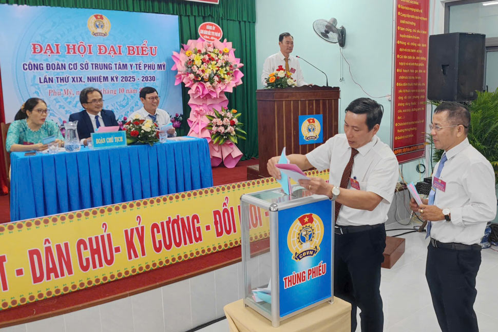 Phu My Medical Center (Gia Lai) Grassroots Trade Union Congress, term 2025-2030. Photo: Anh Nguyen