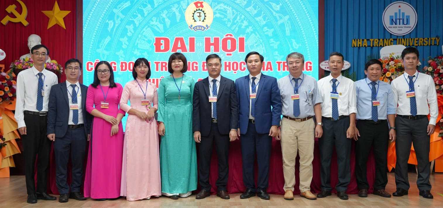 Ban Chap hanh Cong doan Truong Dai hoc Nha Trang, nhiem ky 2025-2030 ra mat tai dai hoi. Anh: Phuong Linh