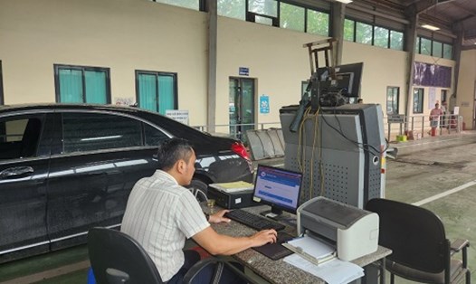 Khánh Hòa cảnh báo tình trạng giả mạo nhân viên đăng kiểm lừa đăng ký online đổi giấy chứng nhận kiểm định. Ảnh: Minh Hạnh