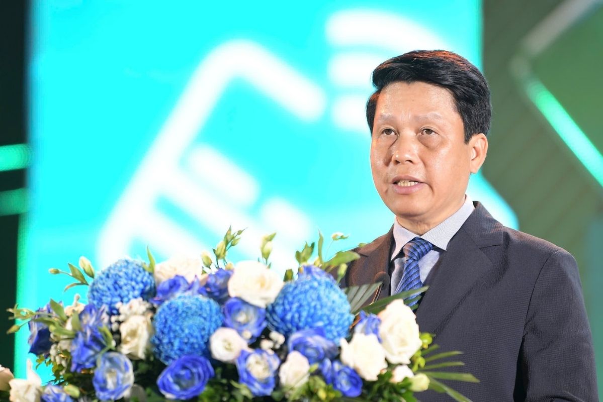 Pho Thong doc Ngan hang Nha nuoc Pham Tien Dung thay mat nganh tai chinh ngan hang tiep thu chi dao tu Pho Thu tuong. Anh: BTC 