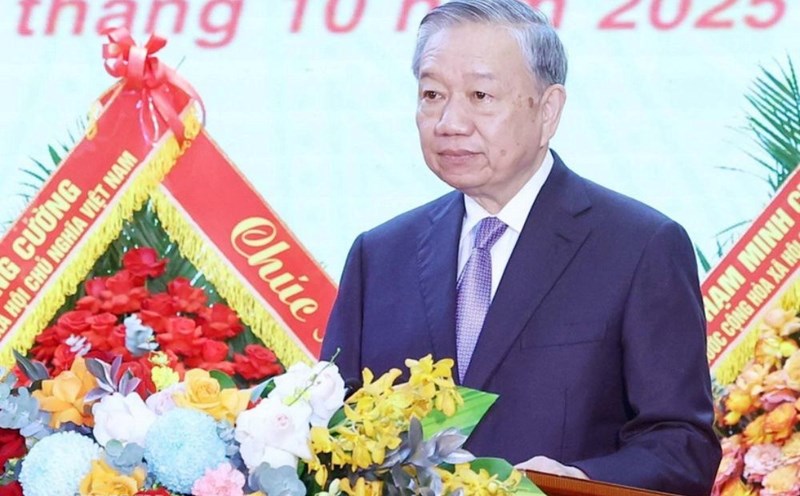 General Secretary To Lam requested the General Department of Defense Intelligence to continue to perform well its role as a strategic intelligence agency of the Party and State; determine policies, strategies and handle situations. Photo: VNA