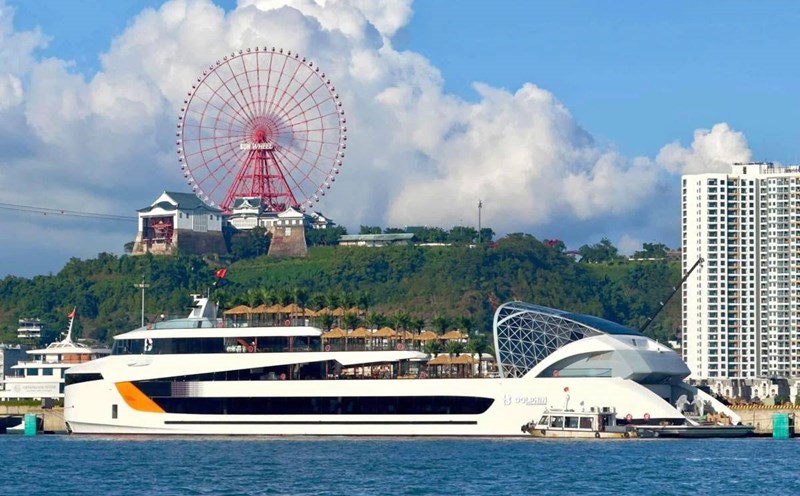 Dolphin cruise ship on Ha Long Bay. Photo: Dolphin Ha Long Cruise