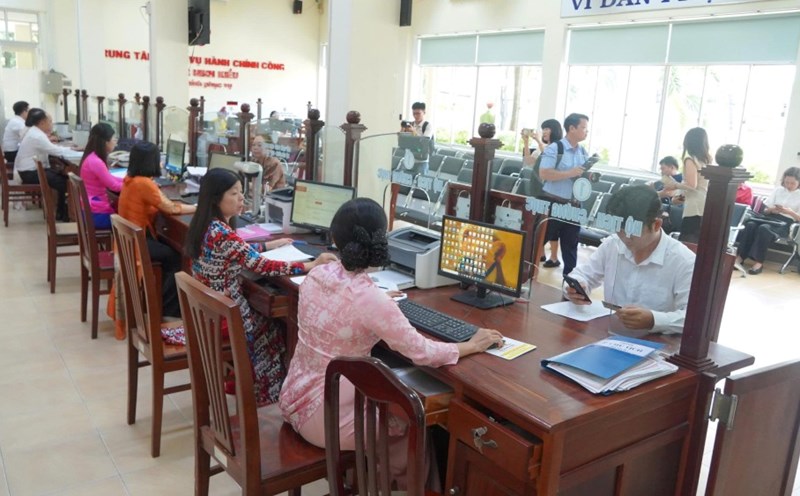 The provincial People's Committee is responsible for directing the commune People's Committee to decide to establish a public service unit under its authority. Photo: Ta Quang
