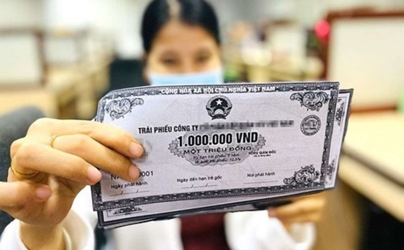 Un banco emitio un comunicado de prensa informando sobre las conclusiones de la Inspeccion del Gobierno (TTCP) relacionadas con los errores en el uso del capital de los bonos. Foto: Hai Nguyen