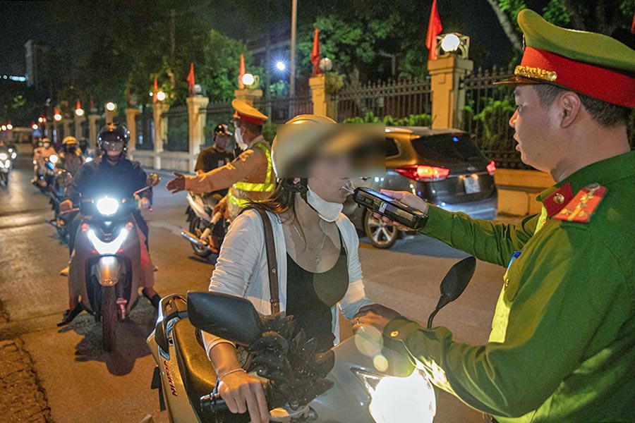 Viec kiem soat nong do con khong co vung cam, khong ngoai le. Anh: Tien Ngo