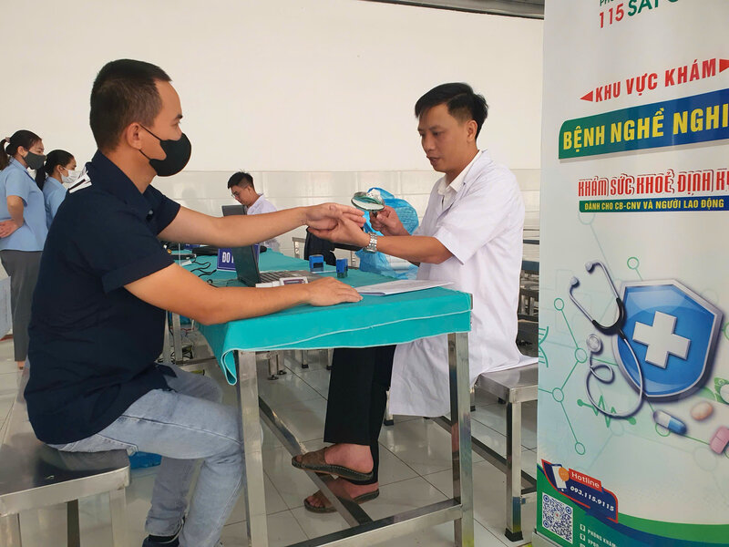 The Trade Union of Kanaan Bao Loc Company Limited coordinated to organize health check-ups and occupational diseases for union members and workers. Photo: Lam Duc