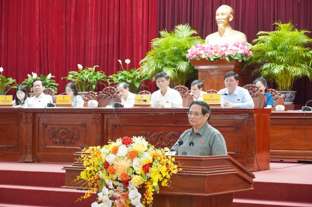 Thu tuong Chinh phu Pham Minh Chinh phat bieu tai buoi tiep xuc cu tri. Anh: Ta Quang