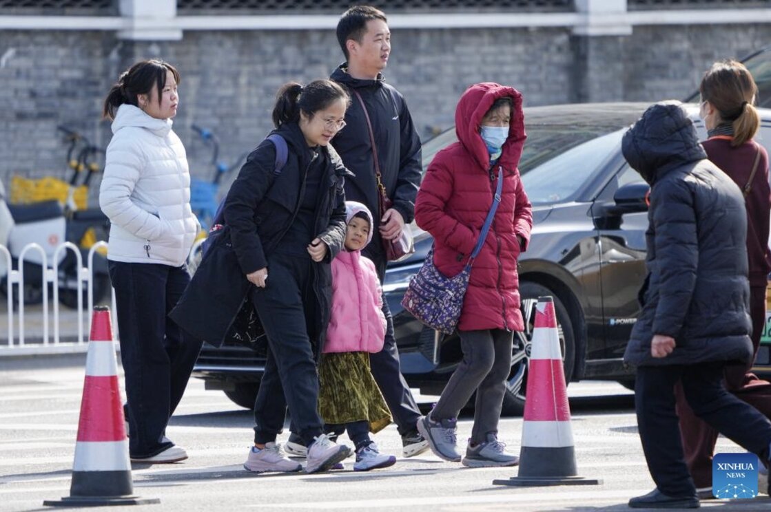 A strong cold air mass in Beijing, China on October 18 due to the influence of a strong cold air mass moving from north to south. Photo: Xinhua