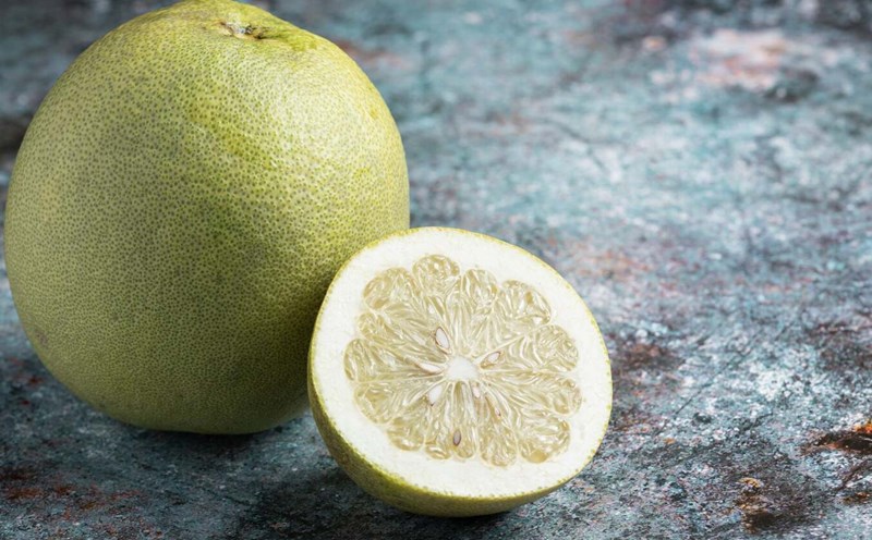 Grapefruit, aids in weight loss and improves digestion. Photo: Thuy Duong
