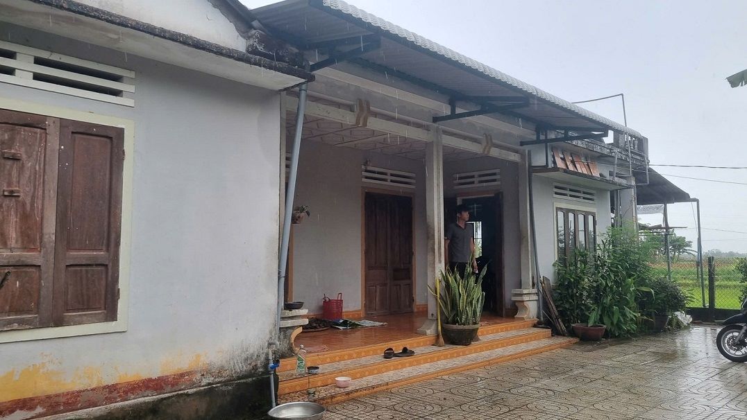 Ngoi nha nho cua anh L. o xa Ve Giang, tinh Quang Ngai. Anh: Vien Nguyen