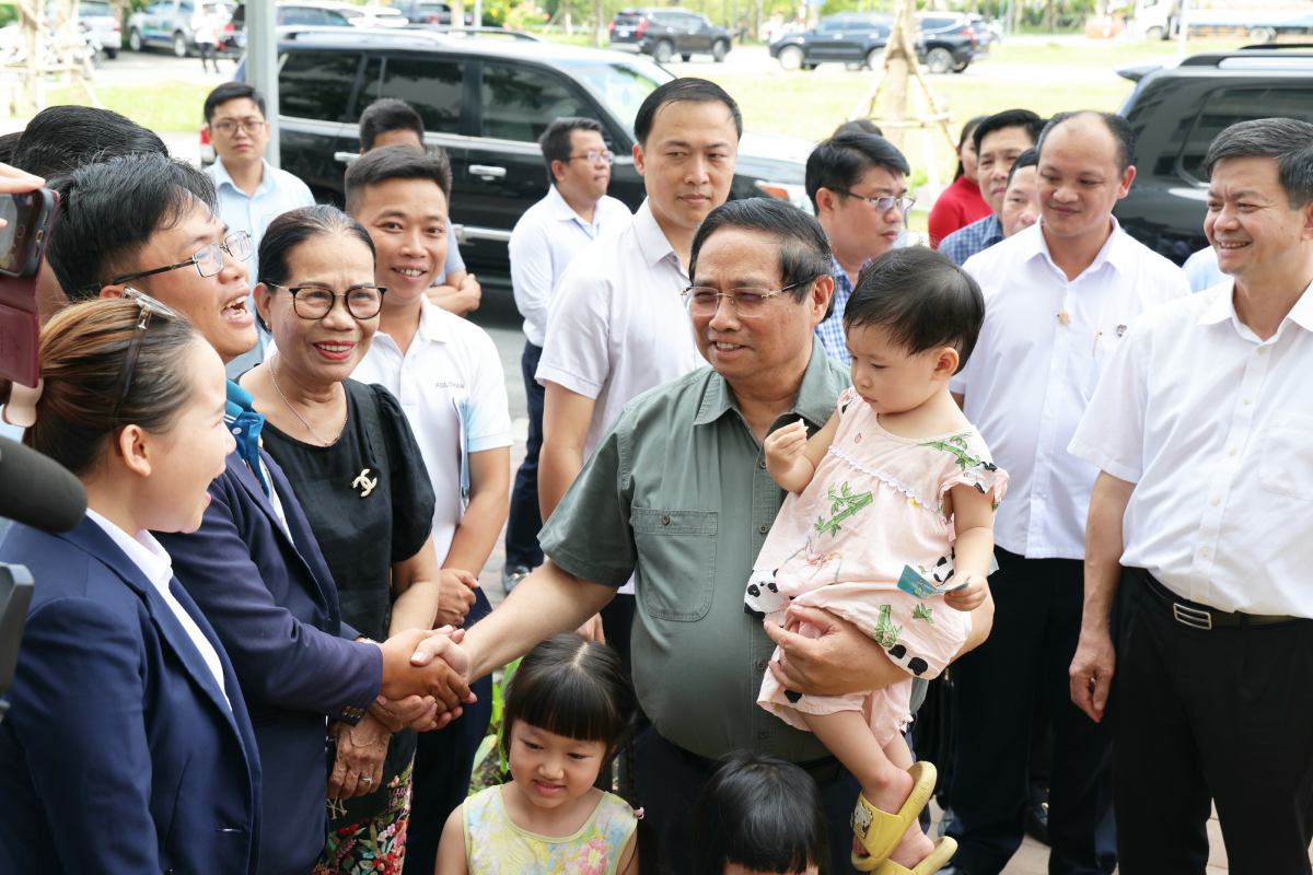 Thu tuong thi sat tai Khu Nha o xa hoi Nam Long 2. Anh: Ta Quang
