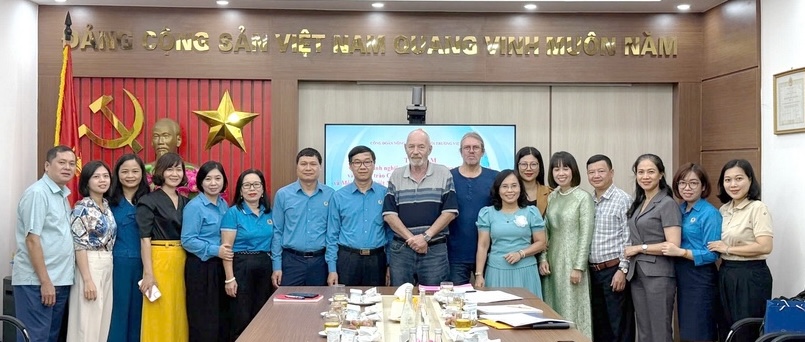 The seminar on sharing experiences in Trade Union activities between the Vietnam Agricultural and Environmental Trade Union and UIS has many practical contents. Photo: CDN