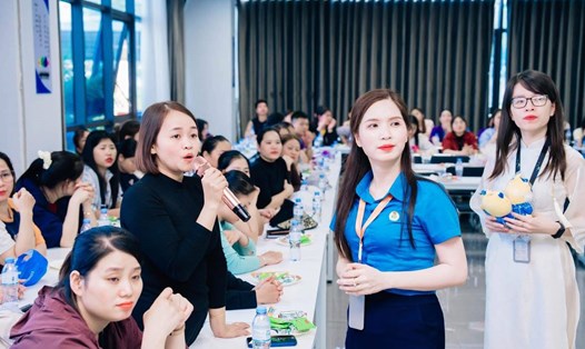 Nhân ngày 20.10, Công đoàn Luxshare Nghệ An phối hợp tổ chức tọa đàm, giao lưu, tuyên truyền kiến thức pháp luật cho nữ công nhân lao động. Ảnh: Ngọc Anh