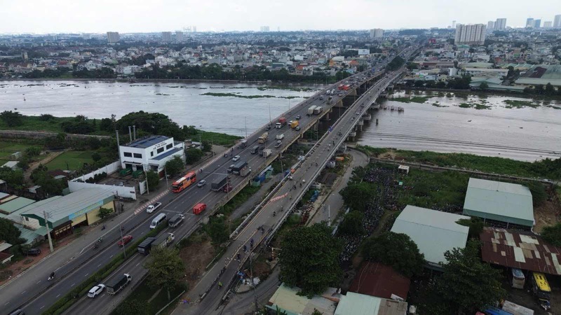 Du an nang tinh khong cau Binh Phuoc 1 gop phan dong bo ha tang giao thong duong thuy TPHCM. Anh: Anh Tu
