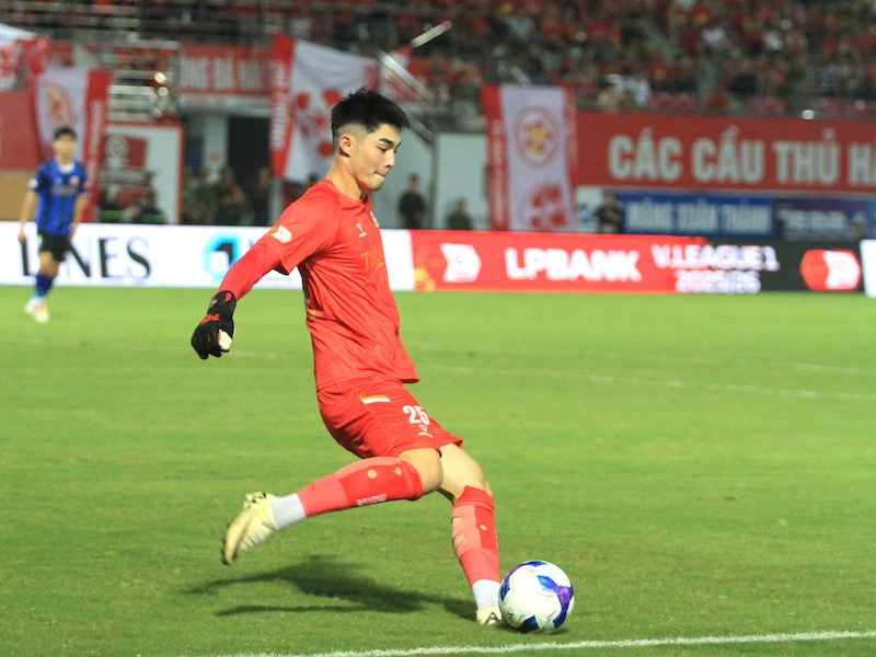 Thu mon Trung Kien co ngay lam viec vat va. Anh: Mai Huong