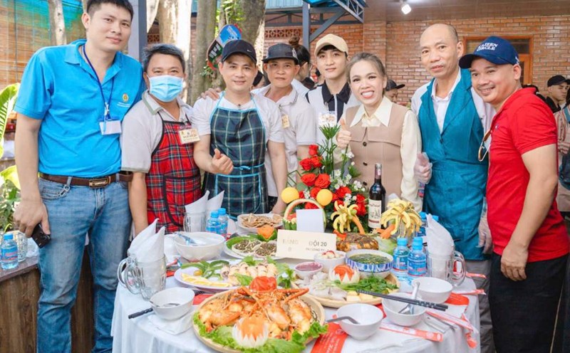 Cooking contest at Rochdale Spears Company Limited. Photo: Provided by the Trade Union