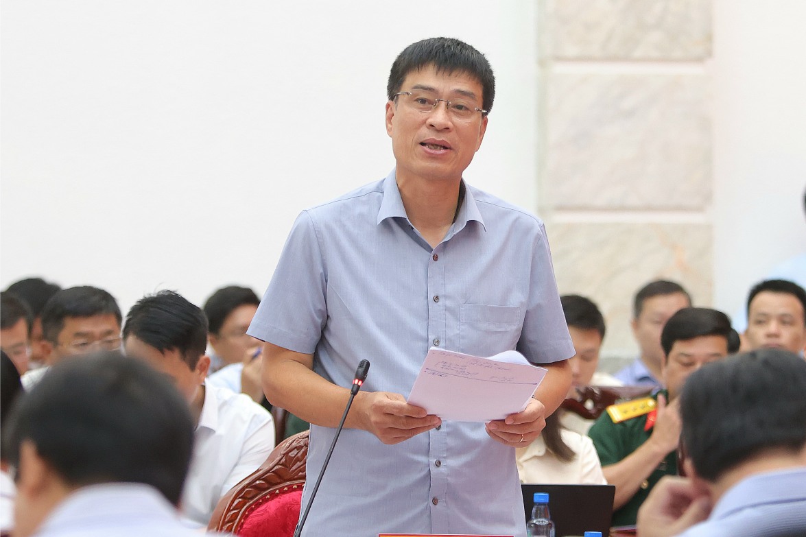 Thu truong Bo Xay dung Pham Minh Ha phat bieu tai buoi lam viec. Anh: Ta Quang