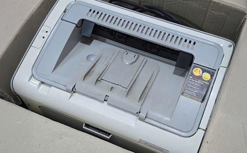 Slow start-up machines and blurred printing are the signs that should be replaced. Photo: Tuan Dat