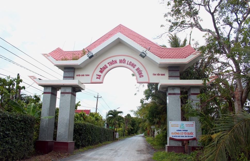 Duong vao Khu di tich Nam ky khoi nghia o xa Long Hung. Anh: Luc Tung 