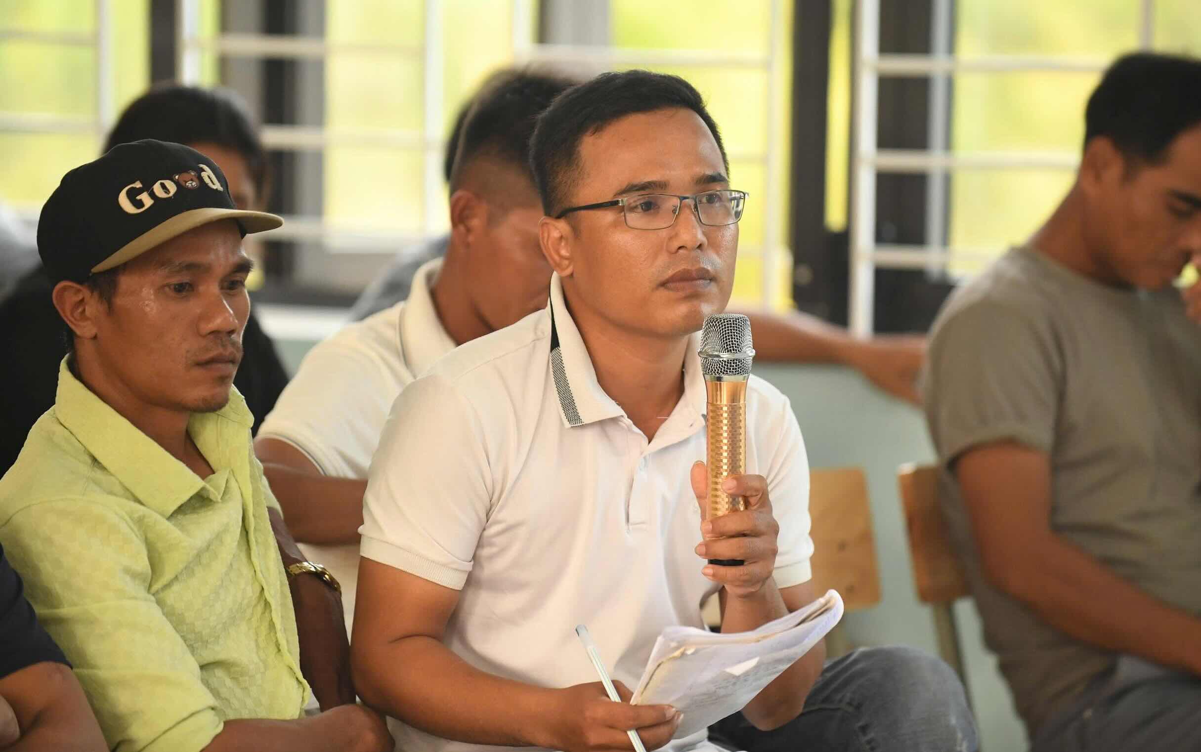 The parent meeting took place on the afternoon of October 1 between parents and authorities. Photo: Hai Ly