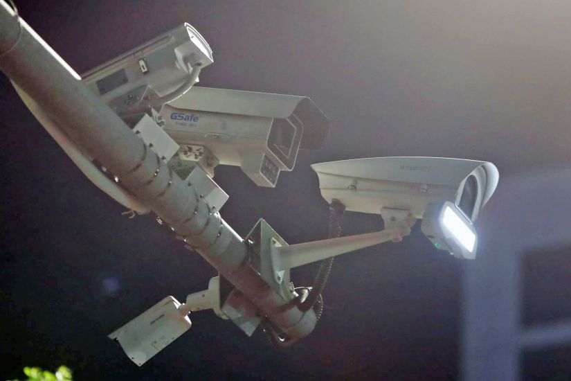 La camera AI est installee sur Pham Van Bach Street. 
Photo: a la