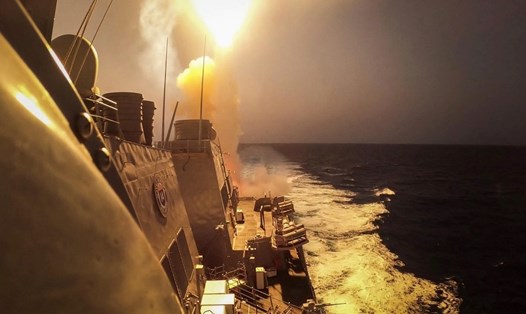 Tàu chiến The USS Carney của Mỹ. Ảnh: Xinhua