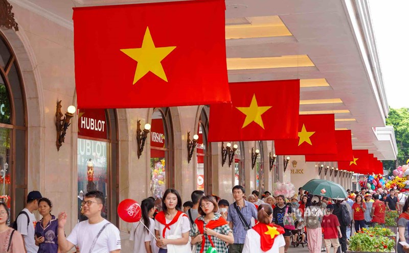The Ministry of Home Affairs has just submitted to the Government a proposal for a National Day holiday schedule in 2026 for cadres, civil servants and workers. Photo: Viet Anh