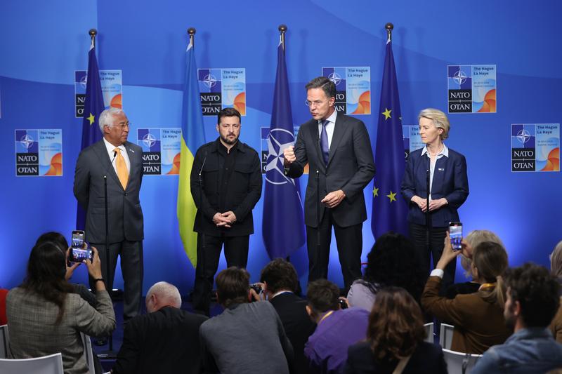 Ukrainian President Volodymyr Zelensky and EU and NATO leaders at the NATO summit in the Netherlands on June 24, 2025. Photo: Xinhua