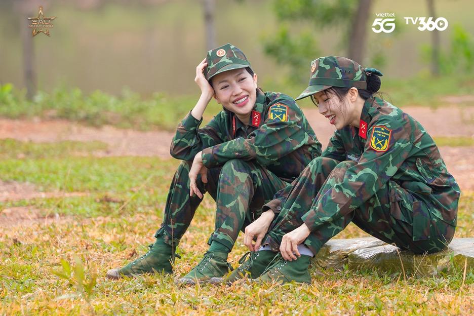 Dieu Nhi, Trang Phap in "Sao nhap ngu". Photo: Viettel