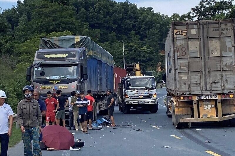 The scene of the accident on National Highway 1A, passing through Chi Lang District. Photo: Provided by the people