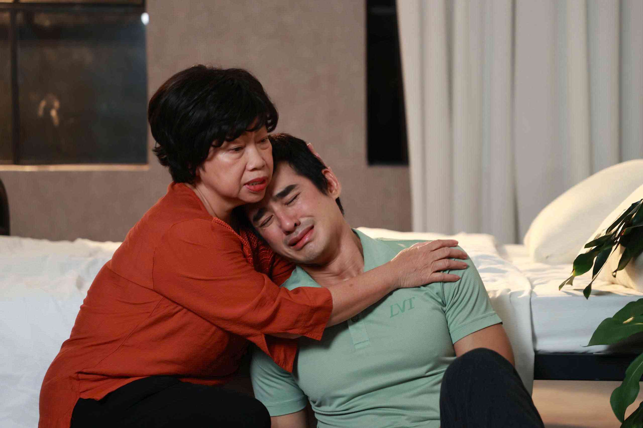 Cac nghe si trong MV. Anh: Nghe si cung cap.