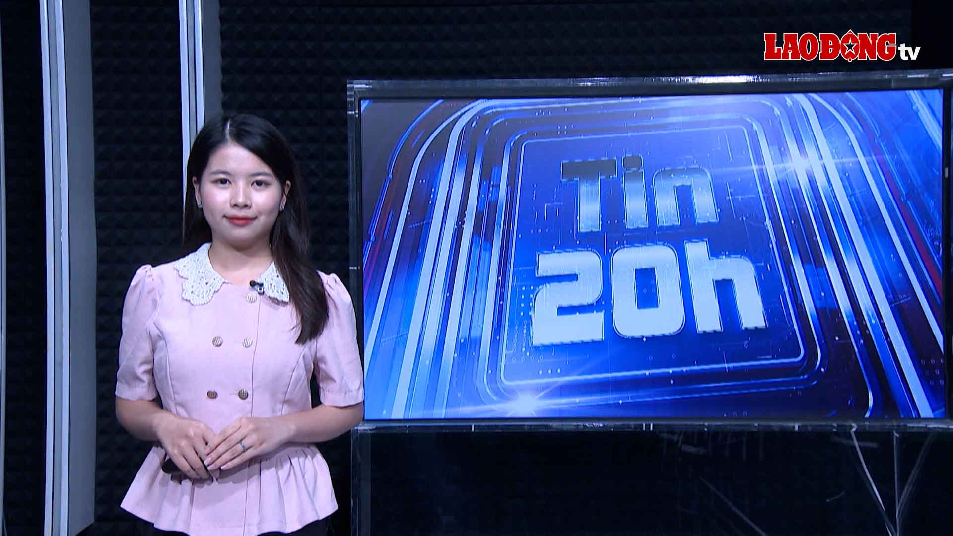 Infos 20h : verification d'une photo d'un secretaire communal soupçonne d'avoir abandonne la formation pour jouer au Pickleball