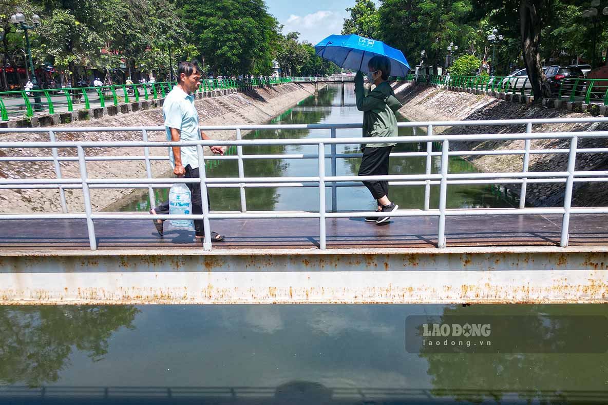 Chat luong nuoc song Kim Nguu duoc cai thien dang ke sau tran mua lon. Anh: Thien Nhan