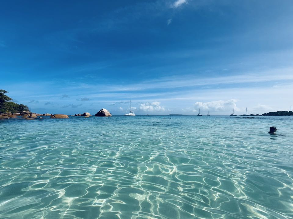 Each island in the Philippines has many beautiful, breathtaking beaches. Photo: Dinh Tai