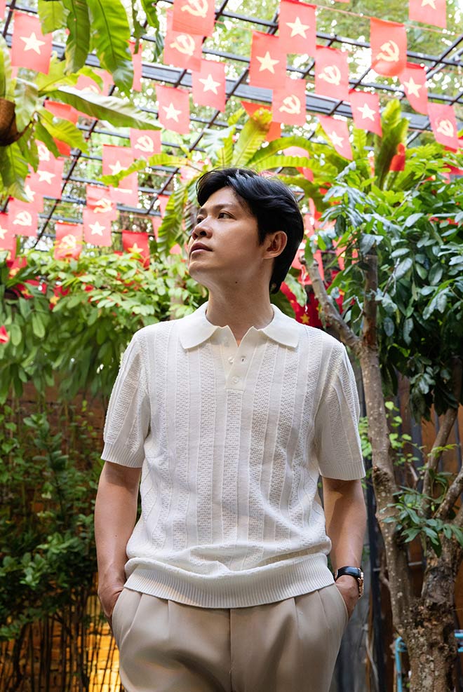 Nhac si Nguyen Van Chung - tac gia cua loat ca khuc “Viet tiep cau chuyen hoa binh“, “Chiec khan gio am“, “Nhat ky cua me“, “Noi dau giua hoa binh“... Anh: Nghe si cung cap