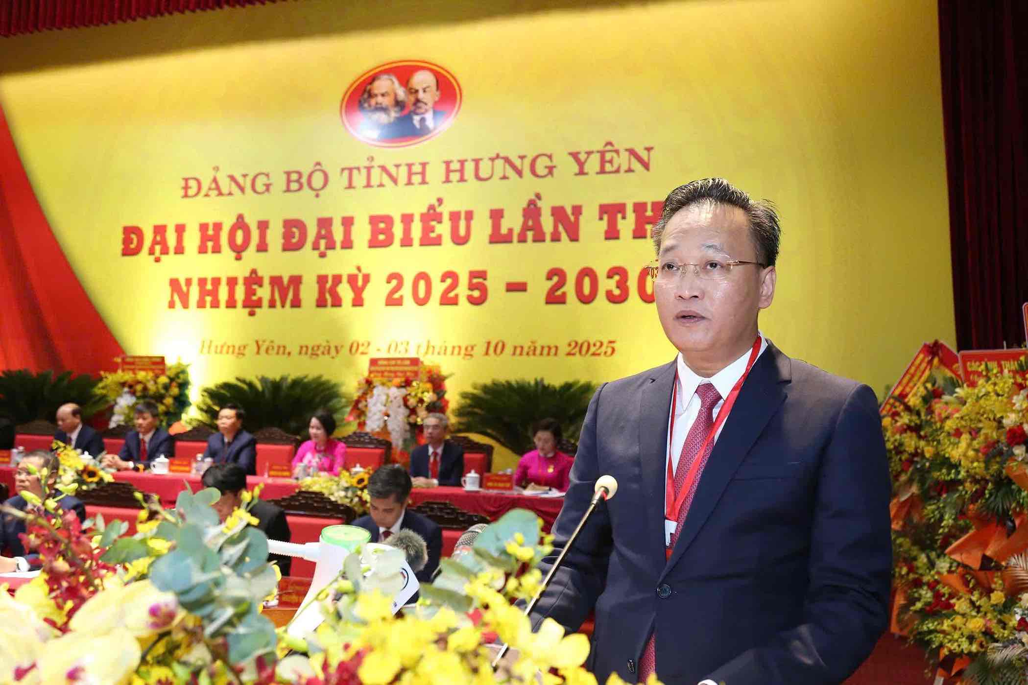 Ong Nguyen Huu Nghia phat bieu khai mac dai hoi. Anh: Trung tam bao chi dai hoi