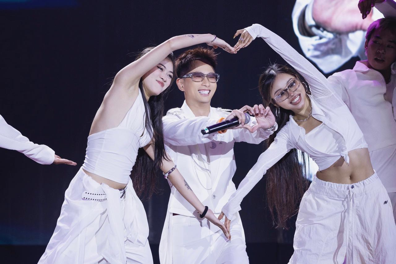 Talented Rhymastic organizes a fan meeting. Photo: Provided by the artist.